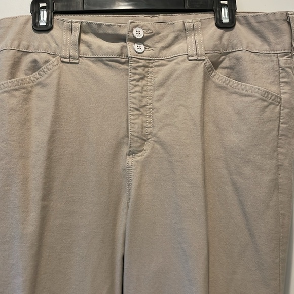NYDJ vintage flares in khaki. - Picture 2 of 4